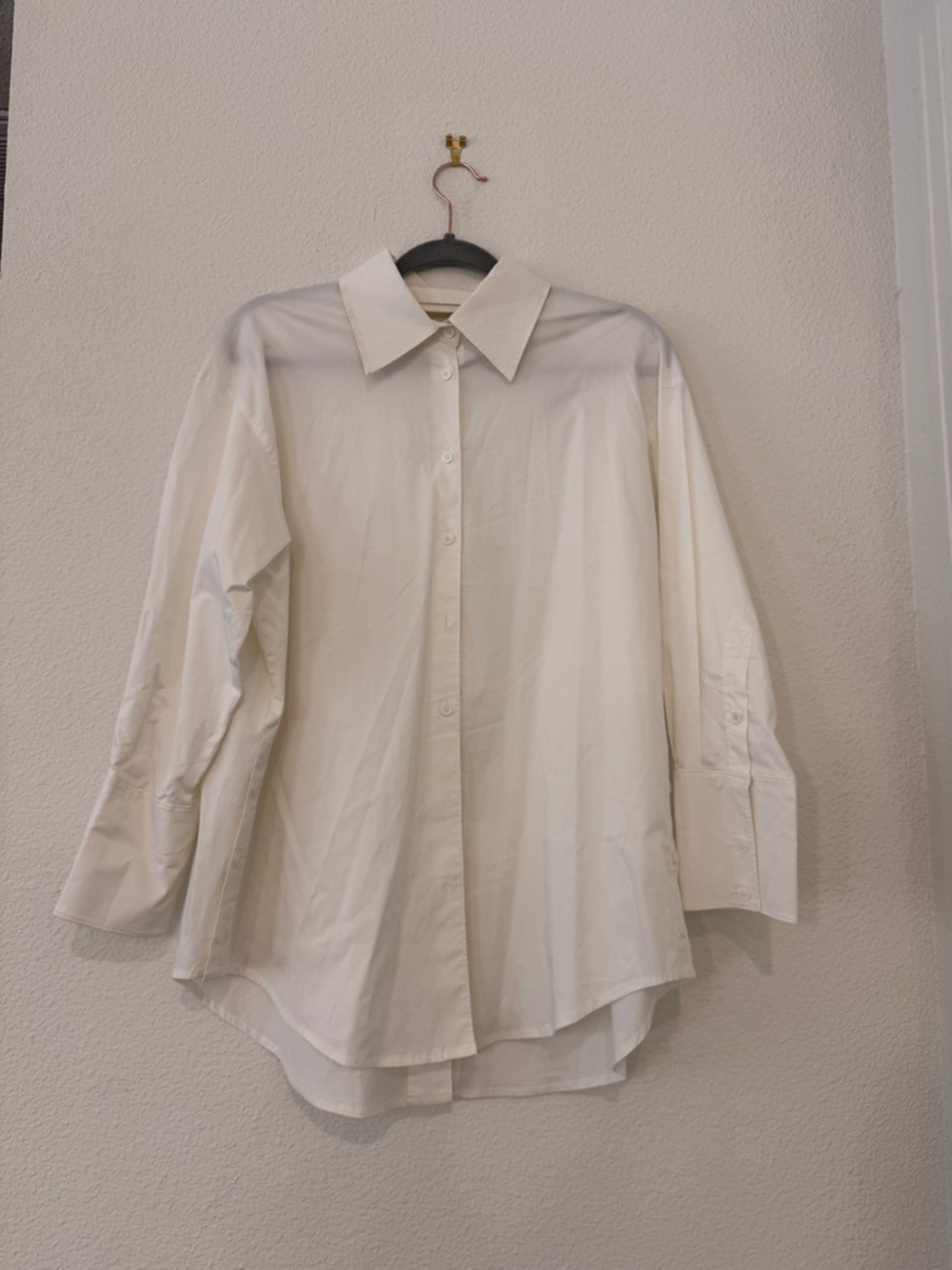 Everybody & Everyone White Button-Down Shirt